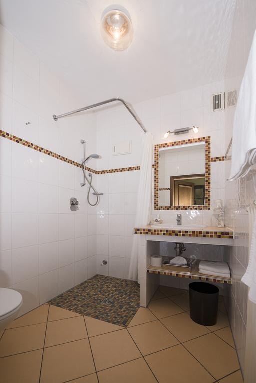 Land-Gut-Hotel Rohdenburg Lilienthal  Стая снимка