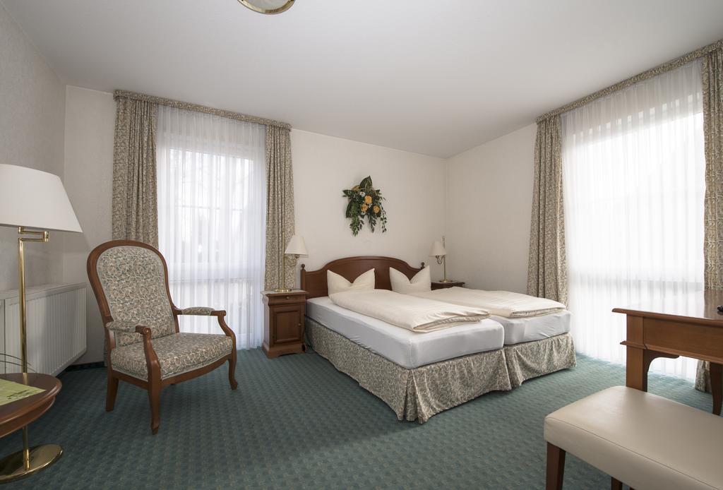 Land-Gut-Hotel Rohdenburg Lilienthal  Стая снимка